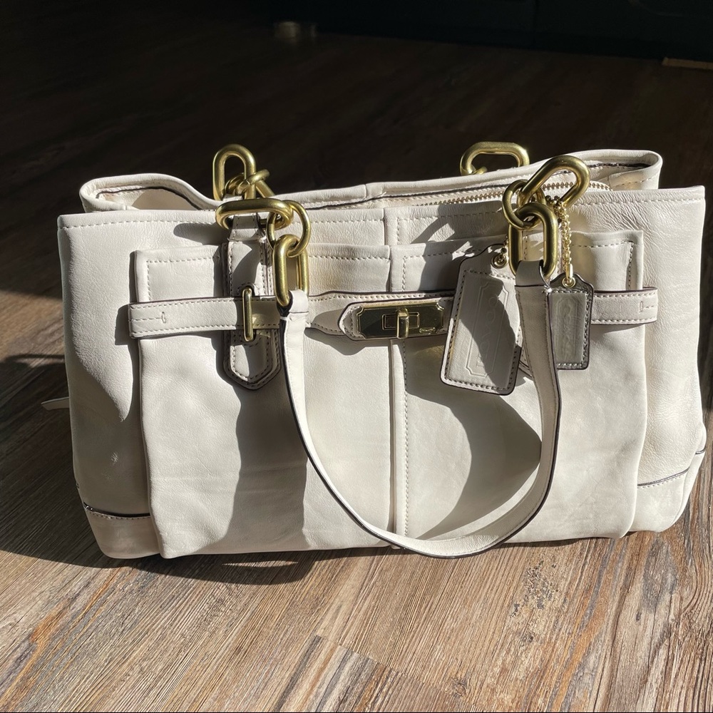 Coach Chelsea Leather Jayden Carryall - White